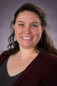 Amy Leavitt headshot