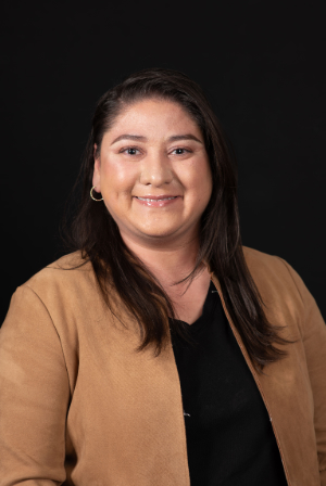 Jahaira F Headshot 300 x 448